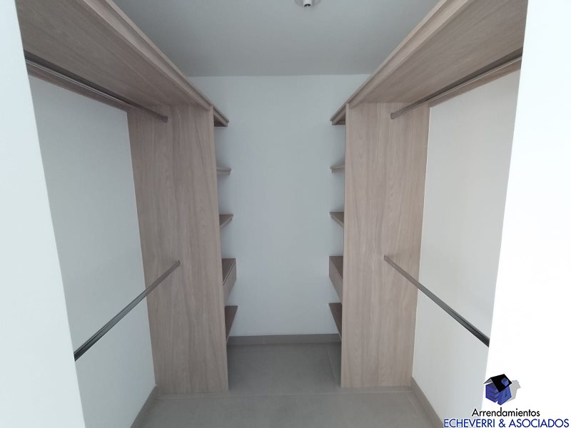 Apartamento en venta en La Cuenca, Envigado · foto 3 de 10