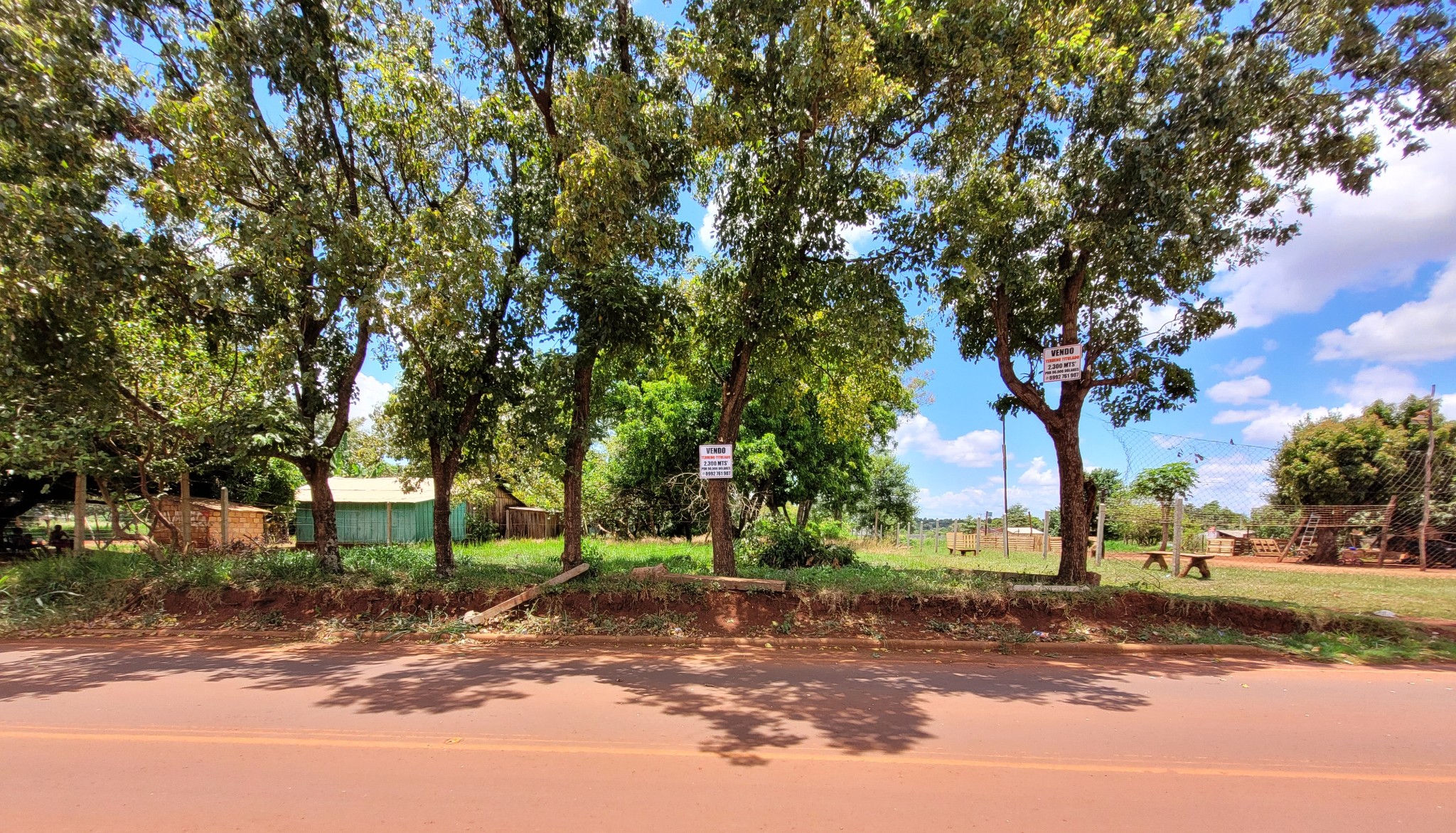 Vendo Terreno 2300 mts2 Sobre Calle Km 12 Acaray CDE Por: 75.000 Dólares