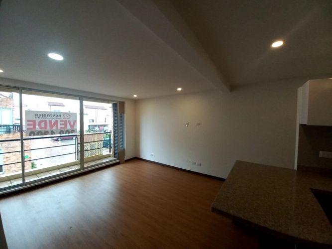 Apartamento de 3 alcobas en venta en Diamante Occidental, Mosquera, 78 m² · foto 2 de 21