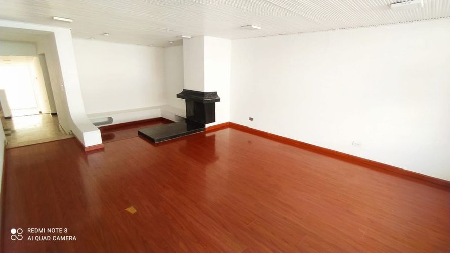 Casa de 4 alcobas en venta en Unicentro Bogotá, Bogotá, 500 m² · foto 4 de 24