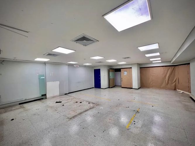 Local en venta en El Poblado, Medellín, 89 m² · foto 2 de 6