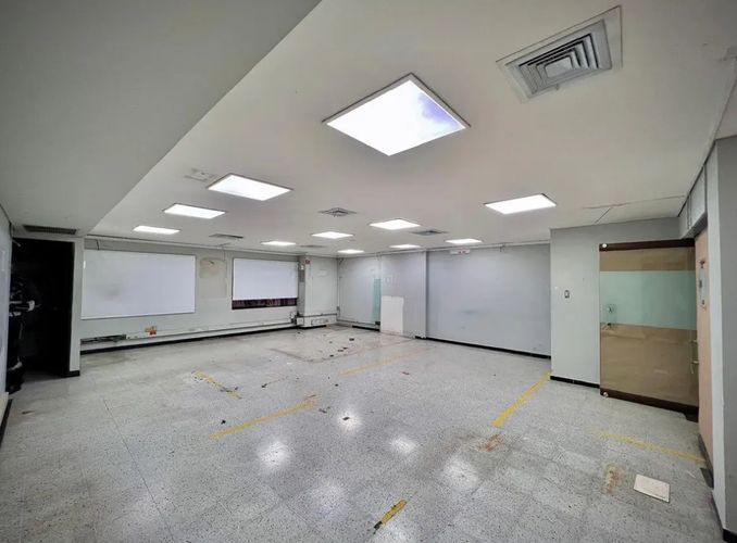 Local en venta en El Poblado, Medellín, 89 m² · foto 3 de 6
