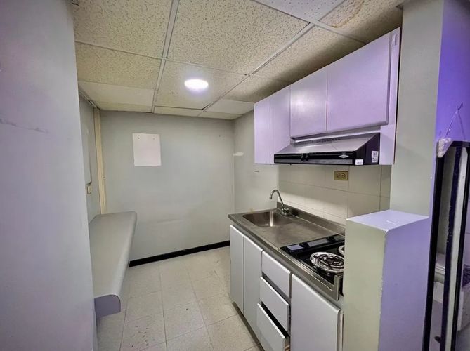 Local en venta en El Poblado, Medellín, 89 m² · foto 4 de 6