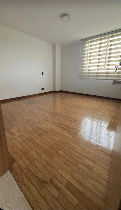 Apartamento de 3 alcobas en arriendo en La Visitación, Medellín, 90 m² · foto 2 de 9