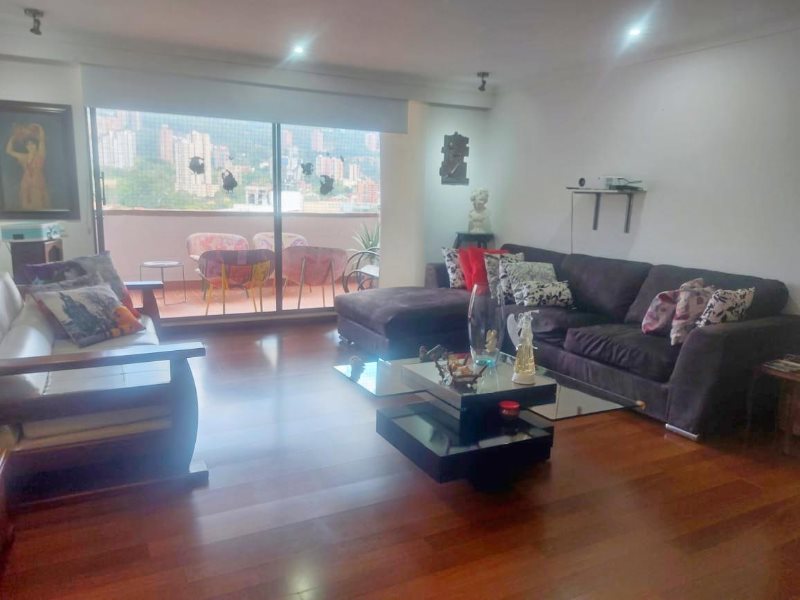 Apartamento en venta en El Poblado, Medellín 2