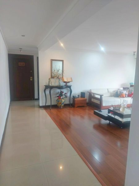 Apartamento en venta en El Poblado, Medellín 4