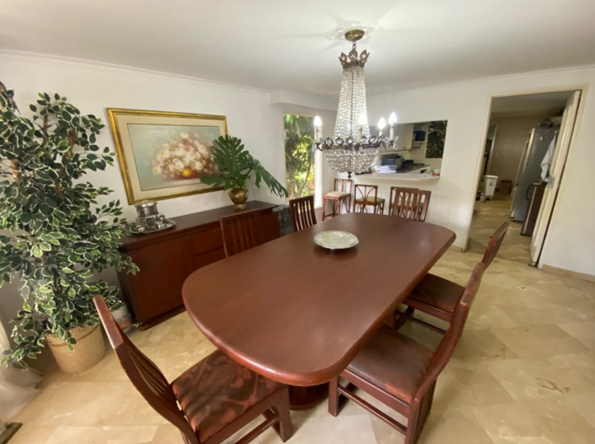 Casa de 4 alcobas en venta en El Tesoro, Medellín, 400 m² · foto 2 de 14