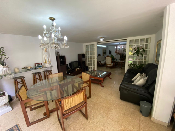 Casa de 4 alcobas en venta en El Tesoro, Medellín, 400 m² · foto 4 de 14