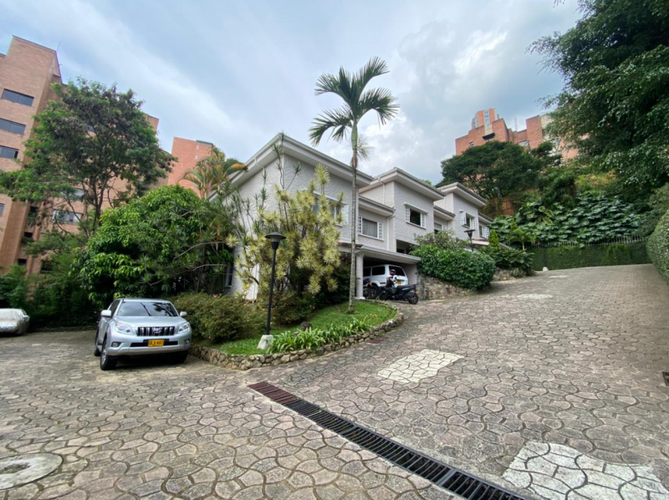 Casa de 4 alcobas en venta en El Tesoro, Medellín, 400 m² · foto 14 de 14