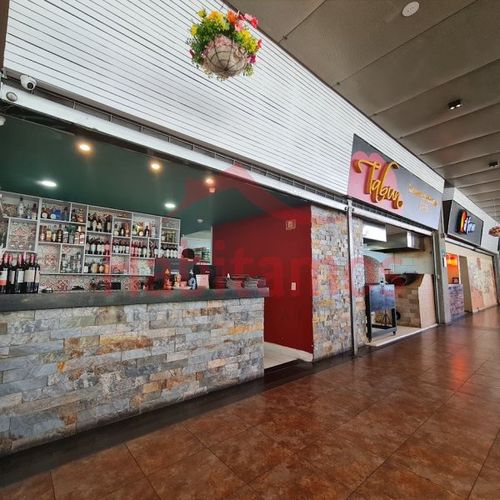 Local en venta en El Poblado, Medellín, 111 m² · foto 2 de 16
