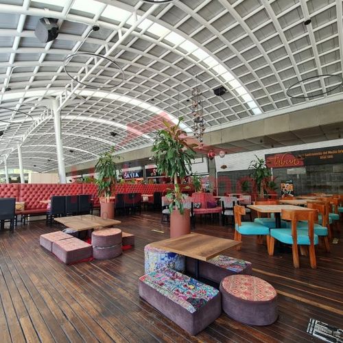 Local en venta en El Poblado, Medellín, 111 m² · foto 8 de 16