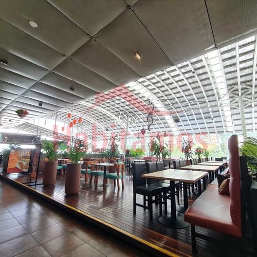 Local en venta en El Poblado, Medellín, 111 m² · foto 15 de 16