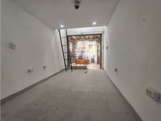 Local en arriendo en San Fernando Viejo, Cali, 30 m² · foto 2 de 14