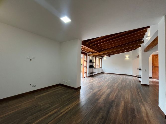 Casa de 4 alcobas en arriendo en El Retiro, 240 m² · foto 3 de 20