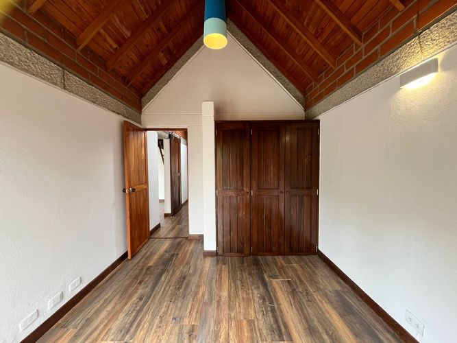 Casa de 4 alcobas en arriendo en El Retiro, 240 m² · foto 14 de 20
