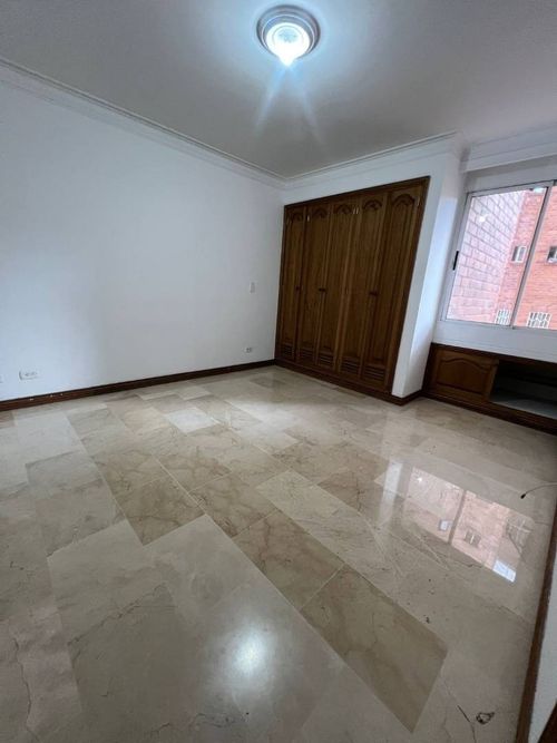 Apartamento de 3 alcobas en venta en Las Acacias, Medellín, 140 m² · foto 13 de 18