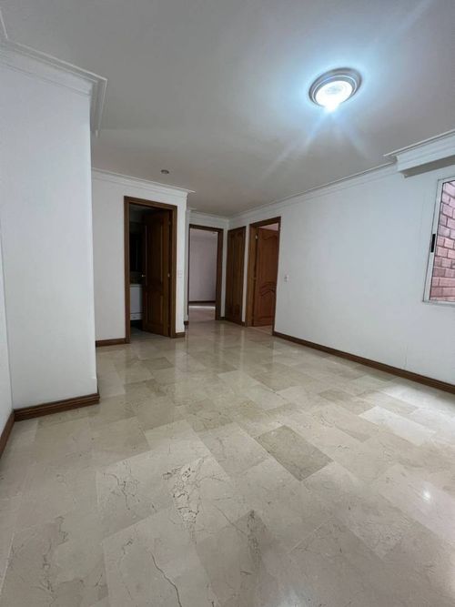 Apartamento de 3 alcobas en venta en Las Acacias, Medellín, 140 m² · foto 14 de 18