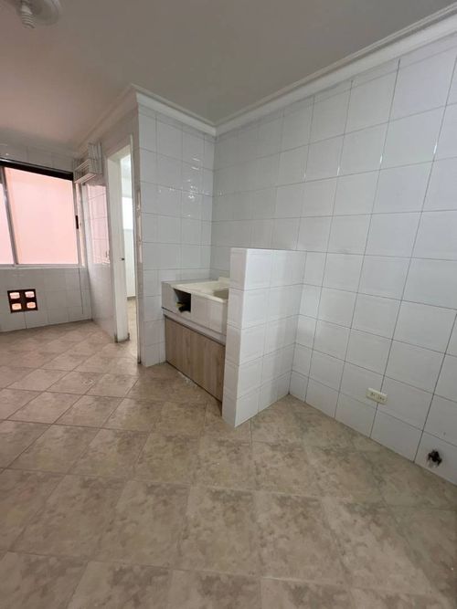 Apartamento de 3 alcobas en venta en Las Acacias, Medellín, 140 m² · foto 16 de 18
