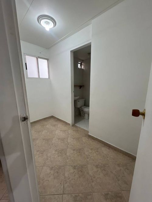 Apartamento de 3 alcobas en venta en Las Acacias, Medellín, 140 m² · foto 17 de 18