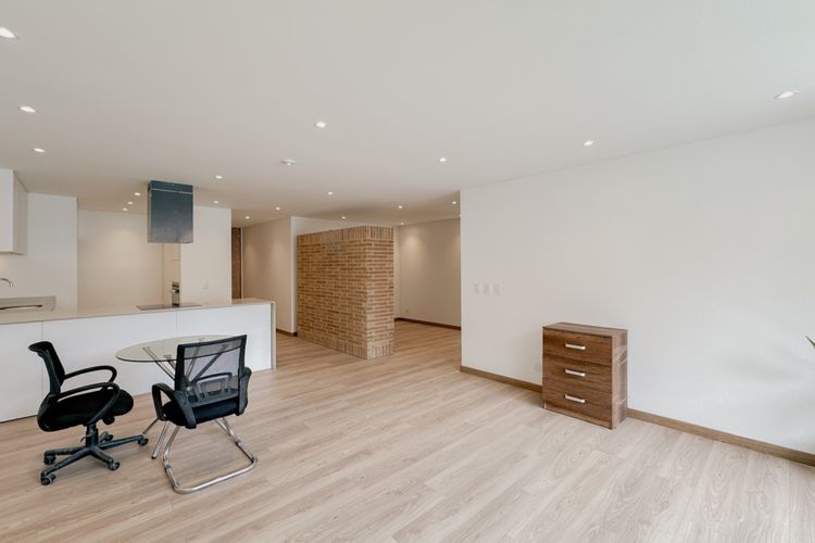 Apartamento de 2 alcobas en venta en San Patricio, Bogotá, 116 m² · foto 2 de 21