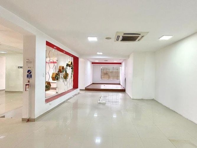 Local en arriendo en San Joaquin, Pereira, 110 m² · foto 2 de 9