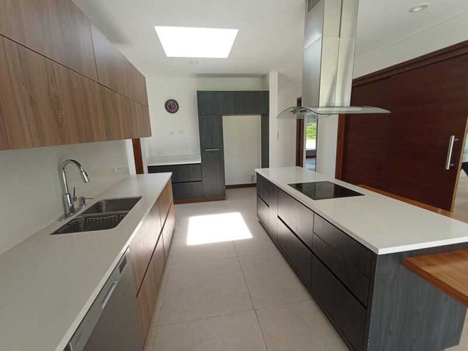 Casa de 4 alcobas en venta en Guamito, La Ceja, 450 m² · foto 12 de 24