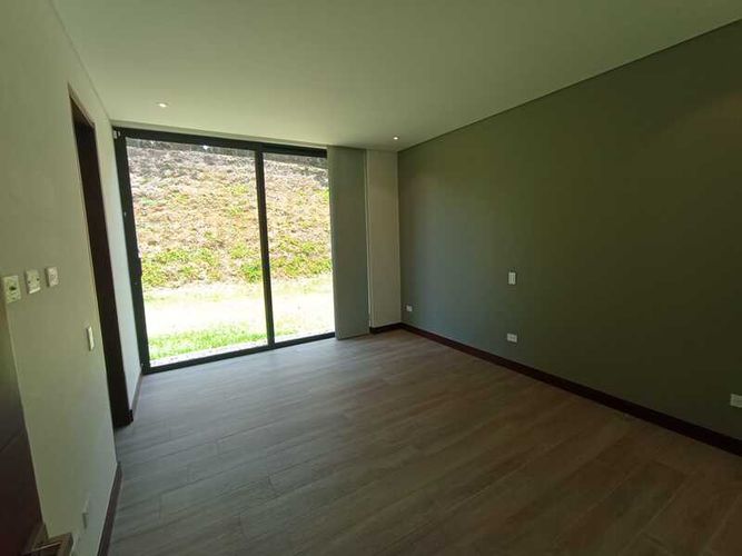 Casa de 4 alcobas en venta en Guamito, La Ceja, 450 m² · foto 16 de 24