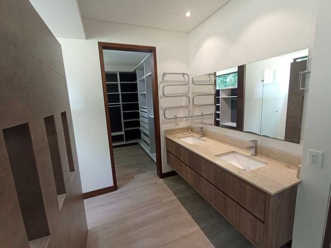 Casa de 4 alcobas en venta en Guamito, La Ceja, 450 m² · foto 22 de 24