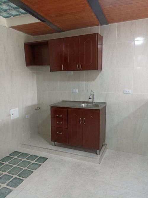 Casa de 8 alcobas en venta en El Dorado, Mosquera, 220 m² · foto 7 de 20