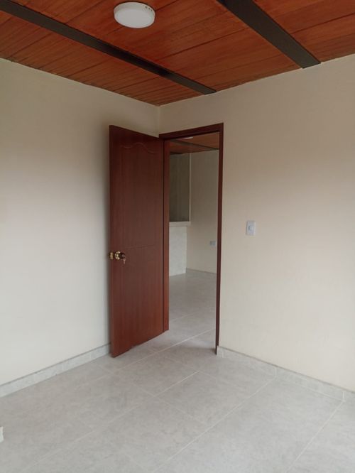 Casa de 8 alcobas en venta en El Dorado, Mosquera, 220 m² · foto 15 de 20