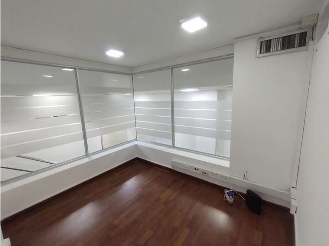 Local en arriendo en Santa Monica, Cali, 200 m² · foto 12 de 24