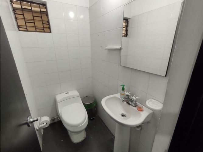 Local en arriendo en Santa Monica, Cali, 200 m² · foto 14 de 24