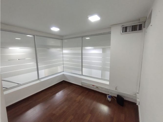Local en arriendo en Santa Monica, Cali, 200 m² · foto 17 de 24
