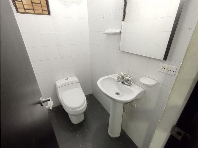 Local en arriendo en Santa Monica, Cali, 200 m² · foto 18 de 24