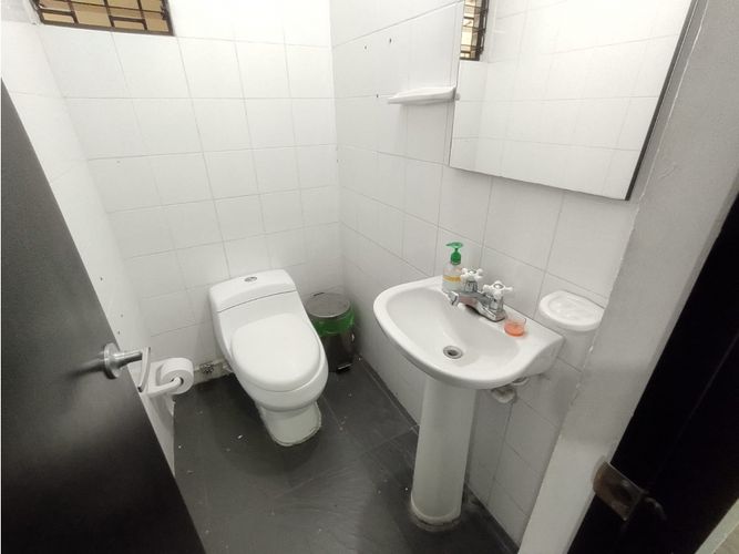 Local en arriendo en Santa Monica, Cali, 200 m² · foto 21 de 24