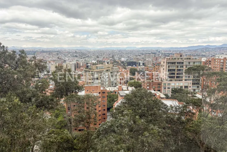 Apartamento de 4 alcobas en venta en Los Rosales, Bogotá, 437 m² · foto 16 de 16
