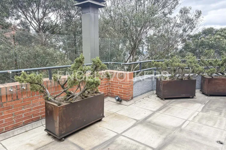 Apartamento de 4 alcobas en venta en Los Rosales, Bogotá, 437 m² · foto 15 de 16