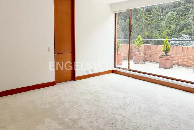 Apartamento de 4 alcobas en venta en Los Rosales, Bogotá, 437 m² · foto 8 de 16