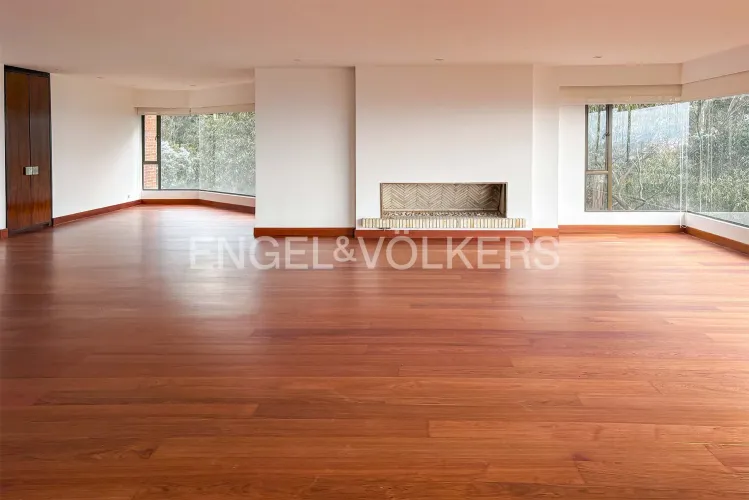 Apartamento de 4 alcobas en venta en Los Rosales, Bogotá, 437 m² · foto 6 de 16