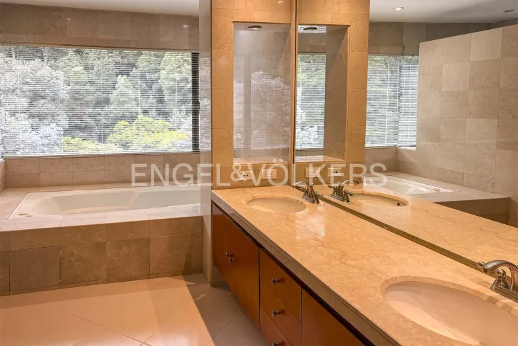 Apartamento de 4 alcobas en venta en Los Rosales, Bogotá, 437 m² · foto 5 de 16