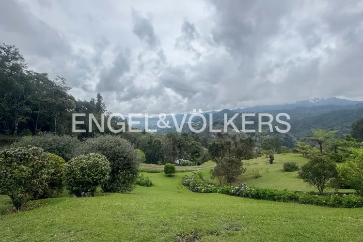 Casa de 4 alcobas en venta en Carrizales, Rionegro, 423 m² · foto 24 de 24