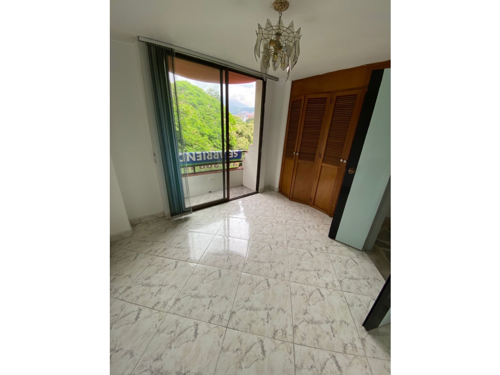 Apartamento en venta en Prado, Medellín 2