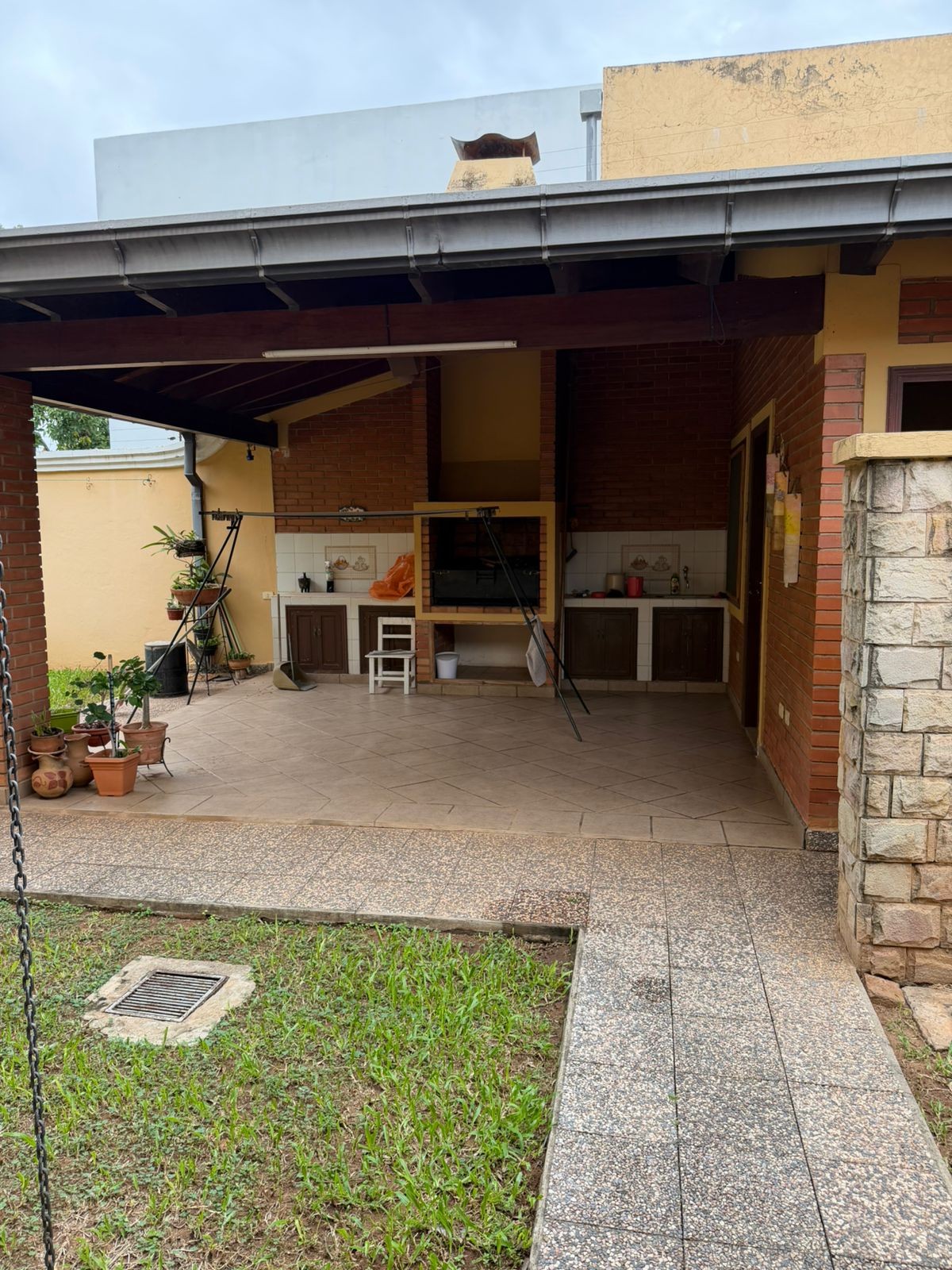 HERMOSA CASA DE DOS PLANTAS  A LA VENTA — foto 3