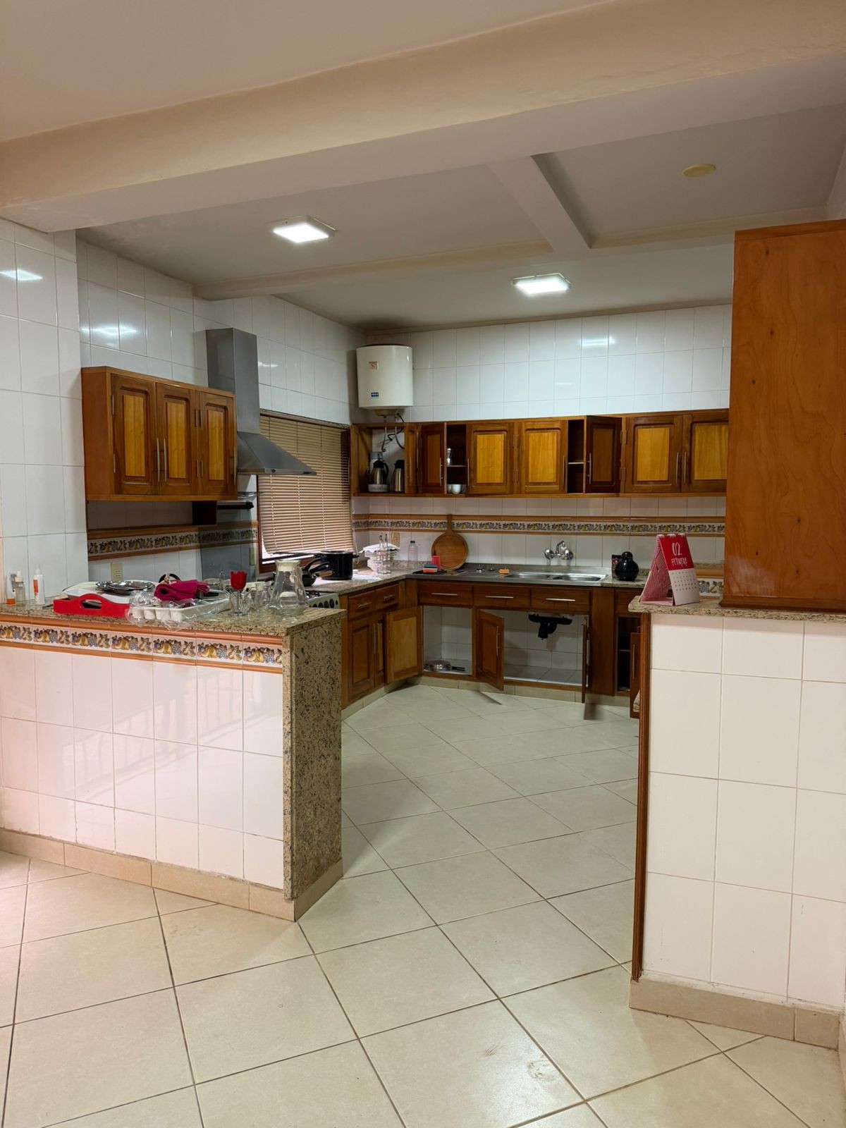 HERMOSA CASA DE DOS PLANTAS  A LA VENTA — foto 2