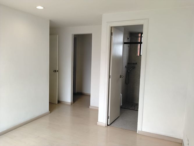 Apartamento de 2 alcobas en arriendo en El Poblado, Medellín, 94 m² · foto 10 de 19