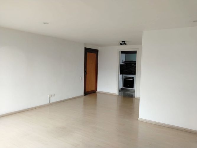 Apartamento de 2 alcobas en arriendo en El Poblado, Medellín, 94 m² · foto 15 de 19