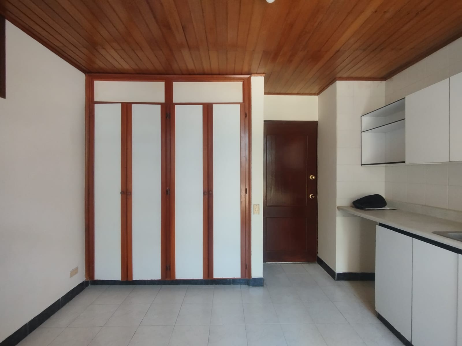 Studio for rent in Circunvalar - alamos, Pereira