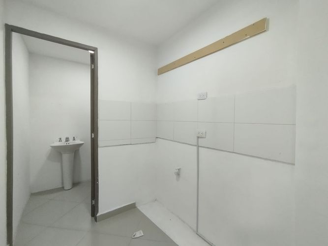 Local en arriendo en Suramérica, Itagüí, 72 m² · foto 10 de 13