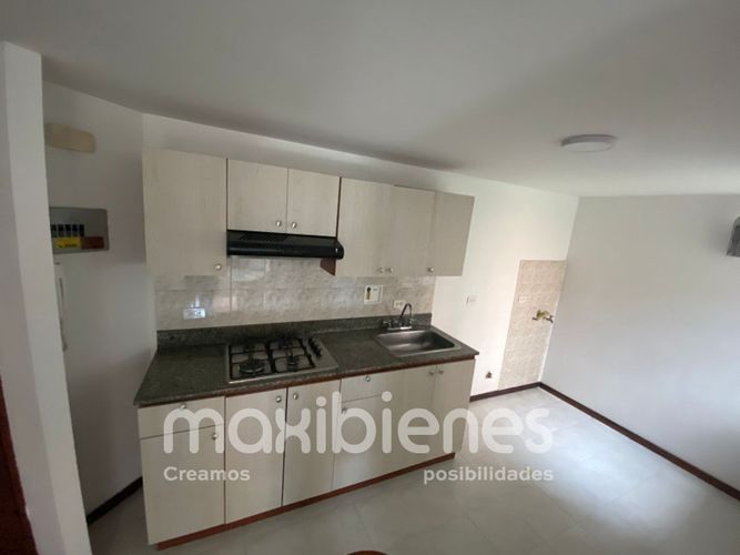 Apartamento de 3 alcobas en arriendo en Vía Las Palmas, Medellín, 70 m² · foto 3 de 10