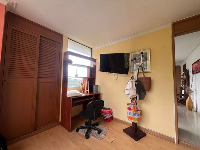 Apartamento de 2 alcobas en arriendo en El Poblado, Medellín, 79 m² · foto 7 de 14